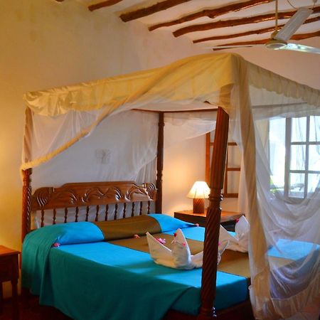 Aquarius Club Hotell Watamu Exteriör bild
