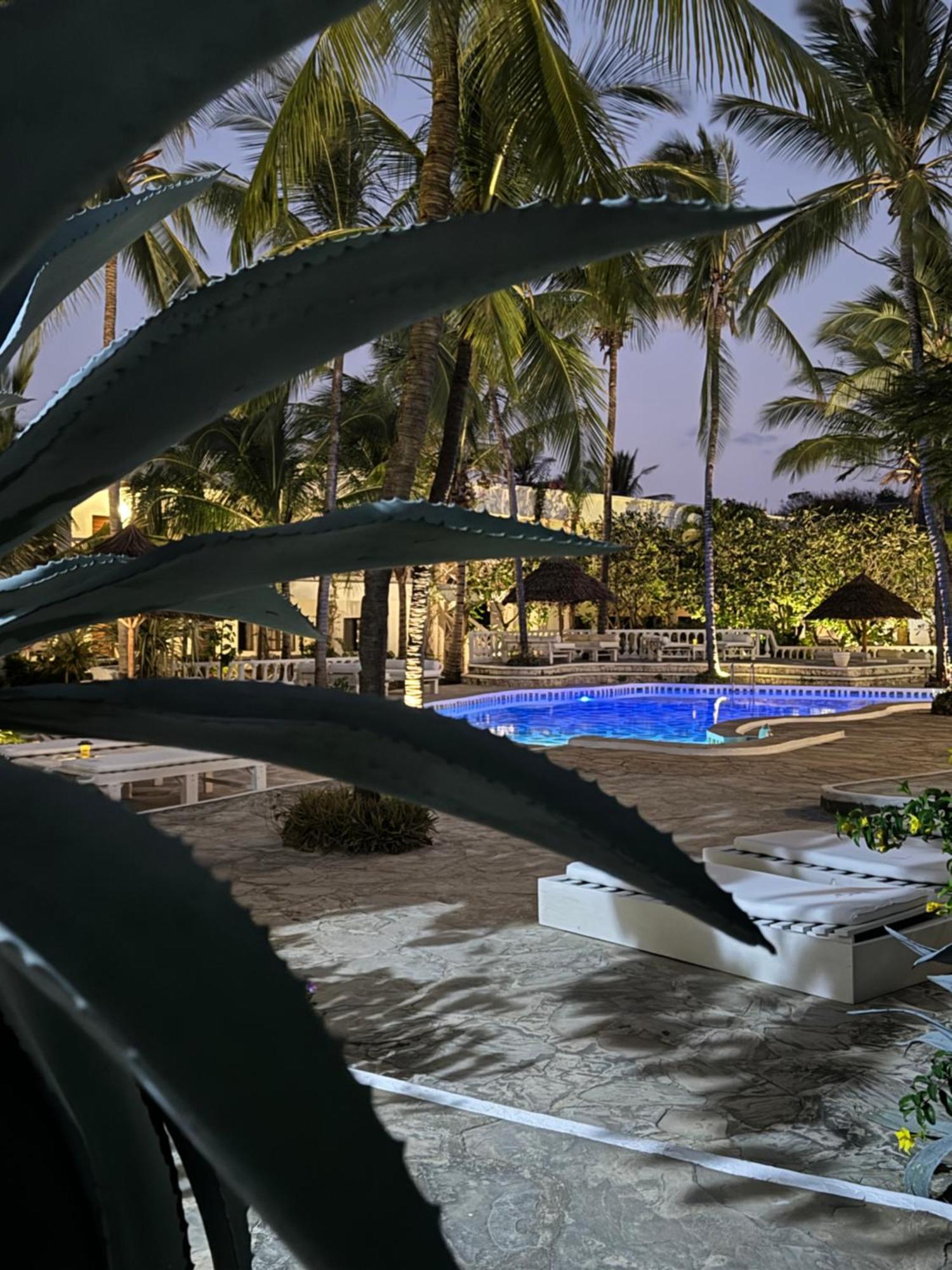 Aquarius Club Hotell Watamu Exteriör bild
